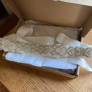 Wedding dress satin crystals pearls belt